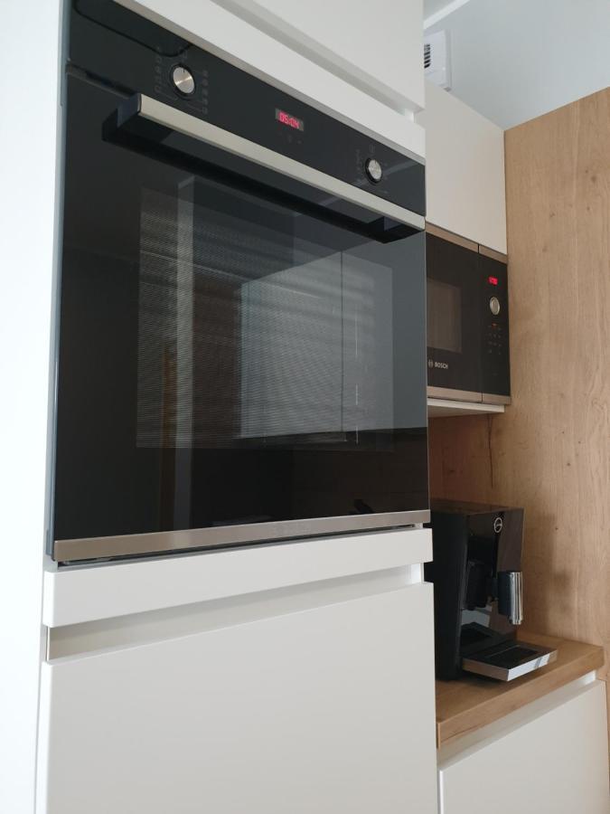 Private Apartment, Aircondition, Hd Tv Pl & De, Wifi, Garage, Fully Equipped, Near Beach Kołobrzeg Exteriör bild