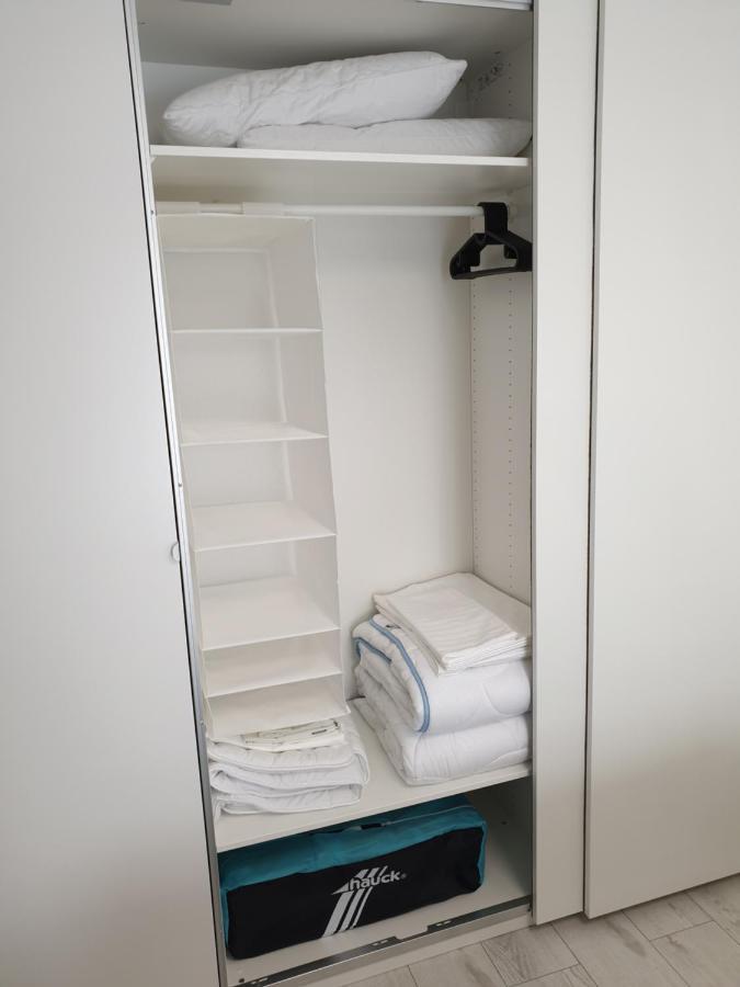 Private Apartment, Aircondition, Hd Tv Pl & De, Wifi, Garage, Fully Equipped, Near Beach Kołobrzeg Exteriör bild
